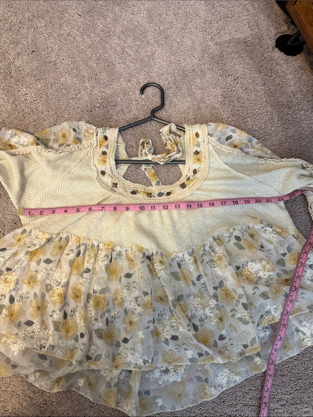 POL Floral Peasant Blouse in Cream and Yellow - Picture 12 of 16